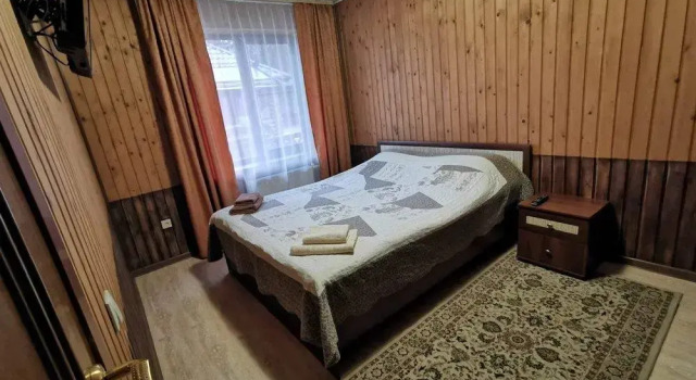 Четырёхместный номер (Корпус) Стандартный с 2 комнатами Гостевой дом Скала Монах