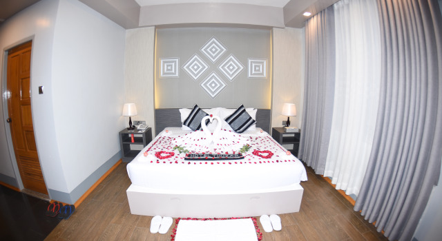 Suite Thuzar Pyin Oo Lwin Hotel