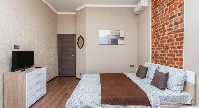 Mona Liza Living quarters, Rezervovat Hotel Levné hotely v Petrohrad, poblíž Troitskaya Square