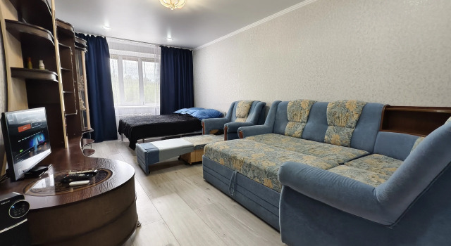 Uyutnaya V Tsentre Goroda Ul. Voinov-Internatsionalistov 1 Flat, Prenota Appartamento Hotel a Central Russia con parcheggio, Parcheggio