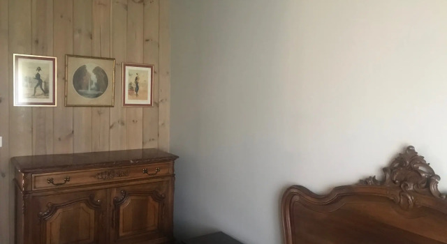 Коттедж с красивым видом из окна Частный дом Деревянный дом во Франции