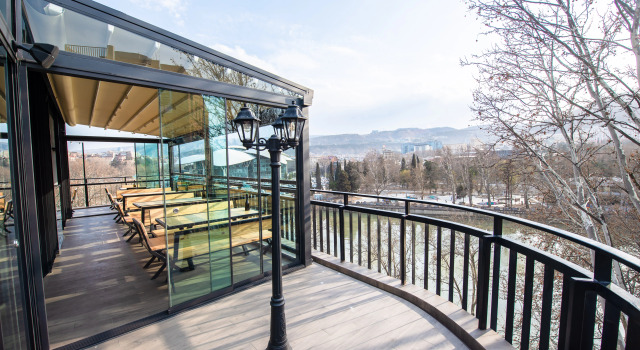 River View Hotel Tbilisi, Забронировать Отель Бизнес-отели Тбилиси, рядом с Парк Рике, 4* 5*