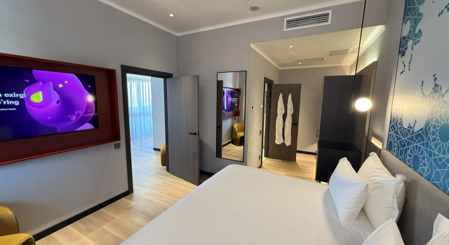 Люкс с балконом и с видом на сад Khorazm Hotel in New Uzbekistan Park