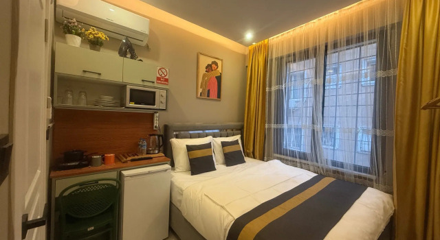 Апартаменты Warm cozy studio near the metro station