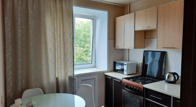 V geograficheskom tsentre Ufy Flat, Rezervovat Apartmán Hotely v Bashkortostan s parkováním, Parkování