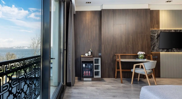 Трёхместный семейный номер Deluxe с видом на озеро Ezkar Bathonea Art İstanbul