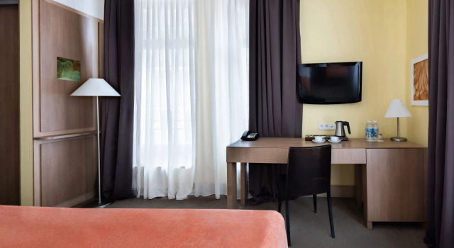 Двухместный номер Стандартный с видом на реку Отель Golden Tulip