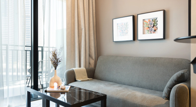 Апартаменты Keyrock Living Elegant Lake View Apt in Zada, Забронировать Апартаменты/квартира Дубай Эмират Дубай, рядом с Max
