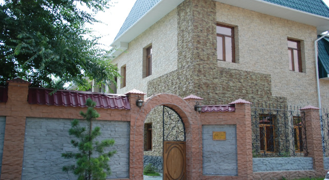 Отель Ани