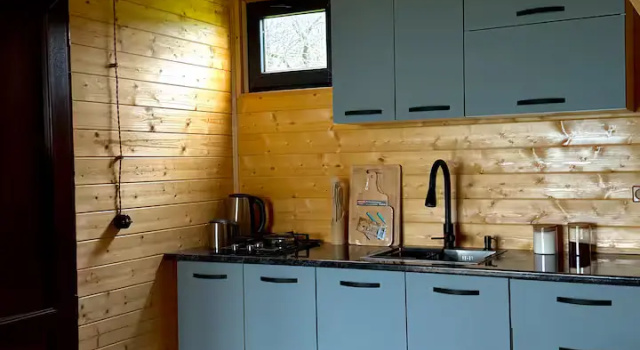 Коттедж c 1 комнатой с балконом и с видом на горы Отель Kapo Cottages in Racha