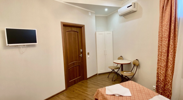 Двухместный номер Economy Меблированные комнаты  5 Rooms Apartment Nika Nevsky 88