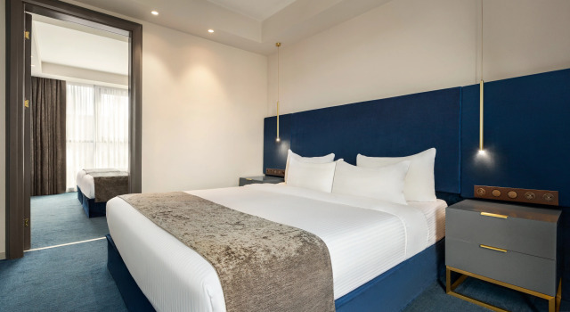 Camera quadrupla Family Ramada by Wyndham Tbilisi Old City