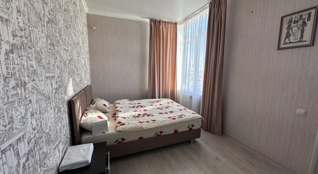 Квартира двухкомнатная 65 м²