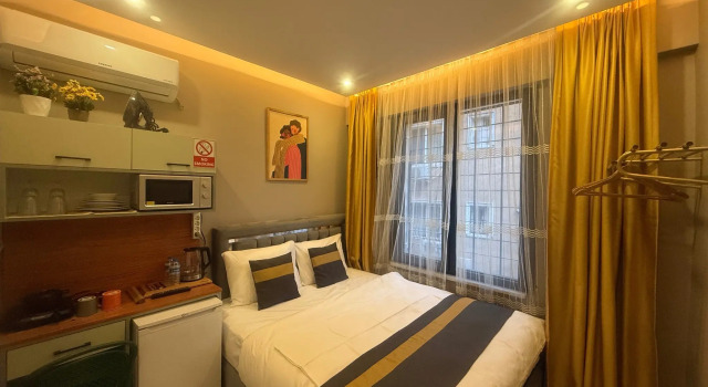 Апартаменты Warm cozy studio near the metro station