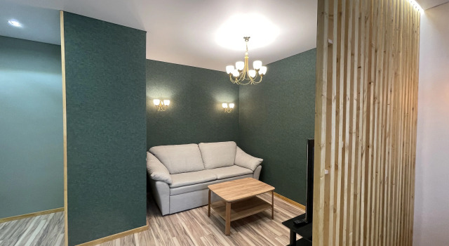 Uyutnaya kvartira na naberezhnoy Flat, Rezervovat Apartmán Hotely v Novgorodská oblast s parkováním, Parkování