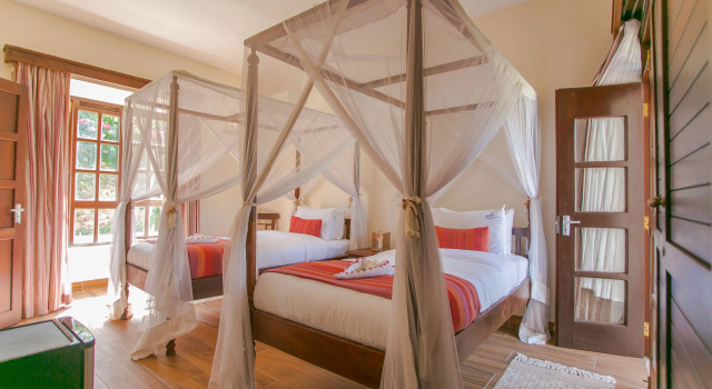 Люкс Grand Отель Mzima Beach Resort