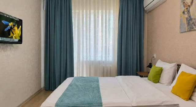 Serdtse Sevastopolya: Panoramny Vid na Pokrovskiy Sobor Flat, Rezervovat Apartmán Sevastopol 
