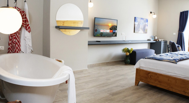 Двухместный полулюкс с балконом и с видом на море Suna Sun Hotel