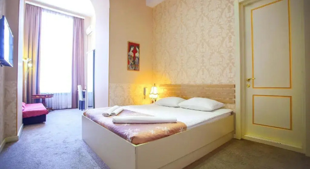 Трёхместный номер Superior с видом на сад Rustaveli Hotel