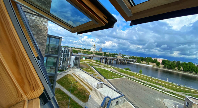 Pskovskaya Zhemchuzhina Apartments, Rezerwuj Apartament Hotele w Obwód pskowski z parkingiem, Parking