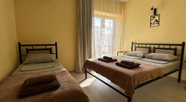 Трёхместный номер Superior с балконом и с красивым видом из окна Меблированные комнаты Риф