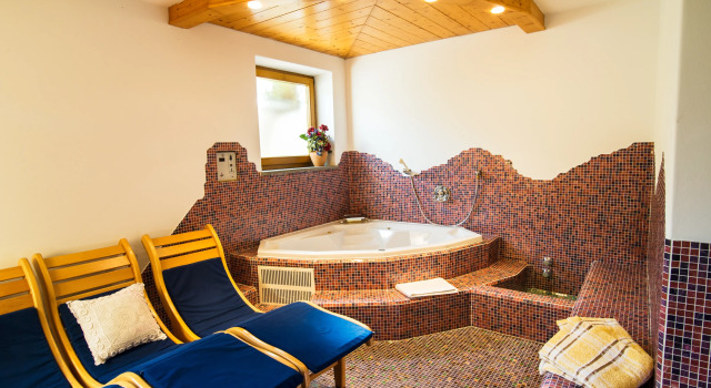 Villa Insam, Забронировать Отель Отели Сельва-ди-Валь-Гардена с парковкой, рядом с 18 Сокерс - Чампиной, Парковка