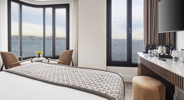 Угловой люкс с видом на море Dream Inn Karaköy Bosphorus
