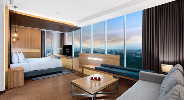Двухместный люкс Aston Sidoarjo City Hotel & Conference Center