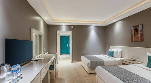 Двухместный номер Superior с частичным видом на море Sunrise Garden Beach Resort