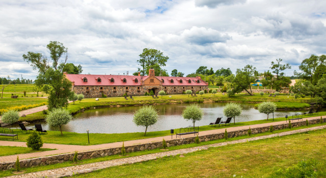 Muzej-Usadba Lenskih Hotel, Book Hotel Sula 