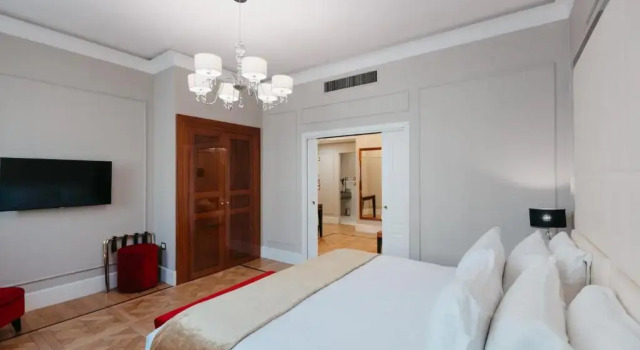 Yerevan Grand Suite Royal Tulip Grand Hotel Yerevan