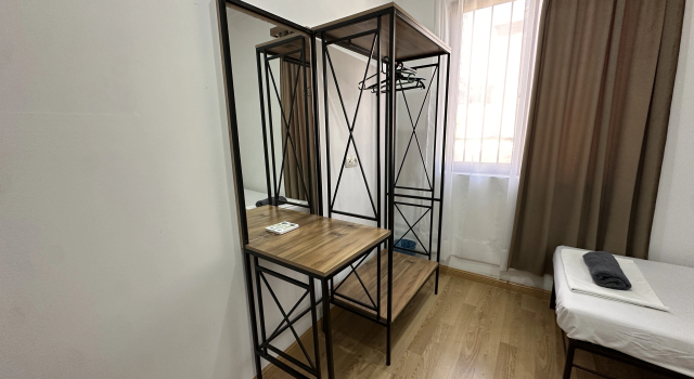 Economy Doppel Zimmer mit Blick auf den Innenhof U ASHOTA
