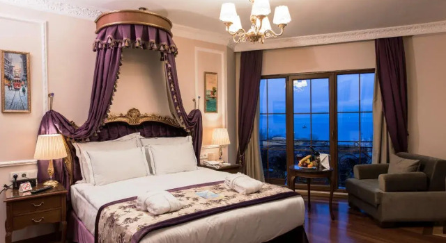 Люкс Deluxe с видом на море и дворец Вуколеон GLK PREMIER Sea Mansion Suites & Spa - Special Class