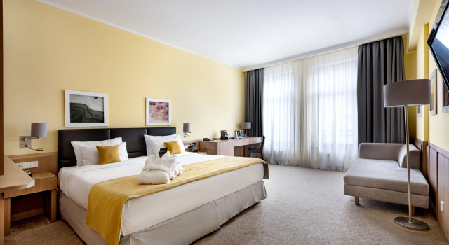 Номер Улучшенный Отель Golden Tulip