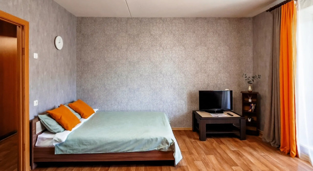 V 4M Mikrorayone 22 Flat, Book Apartment Hotels in Ural with Parking, Parking