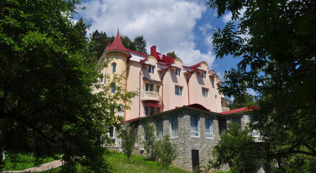 BAJKA Hotel, Rezerwuj Hotel Migowo Chernivtsi Region