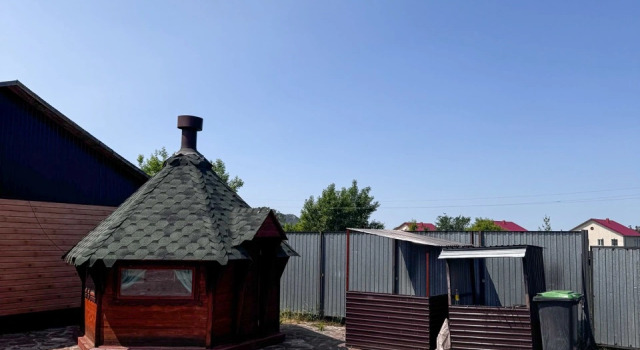 Diana Guest House, Book Pension Hoteller i Akmola Region med pool, Swimmingpool