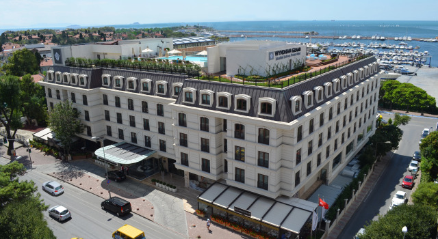 Wyndham Grand Istanbul Kalamis Marina