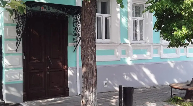 Pomestie F Guest House, Buchen Sie Pension Jelabuga Tatarstan