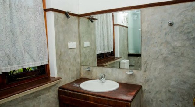 Трёхместный номер Deluxe Blue Swan Inn