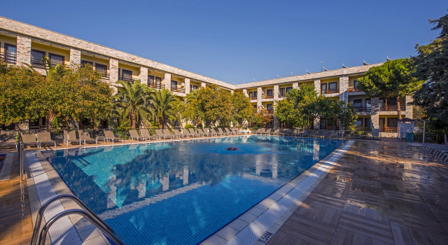 Iris Hotel, Boek Hotel Guzelyali Regio Marmara
