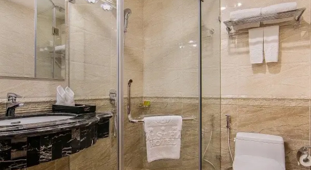 Двухместный номер Standard Royal St Hanoi Hotel