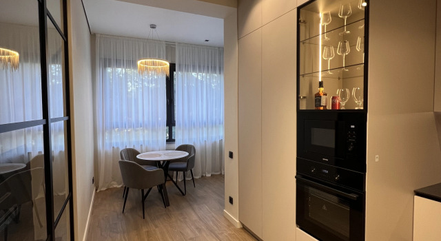 Tsentral Park Flat, Book Lejlighed Hoteller i Kaliningrad med pool, nær Railway Gate, Swimmingpool