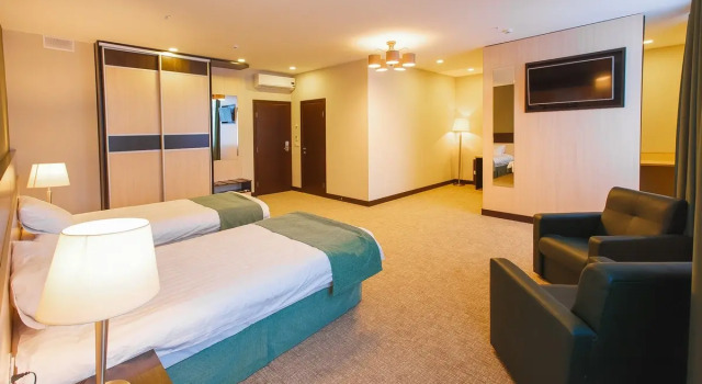 Двухместный полулюкс с видом на город Reston Hotel & Spa