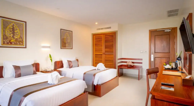 Двухместный номер Deluxe с балконом и с красивым видом из окна Mony Reach Angkor Hotel