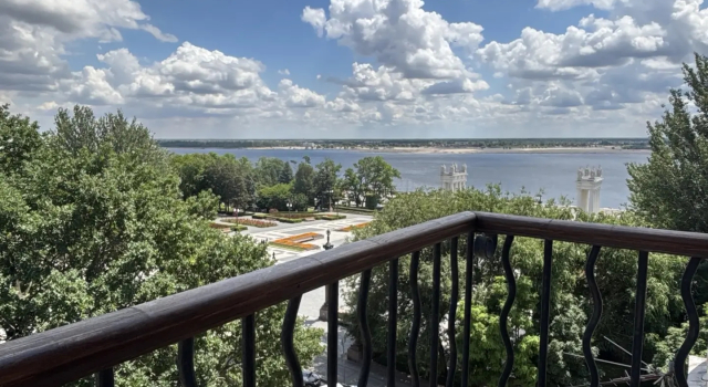 Квартира С Видом На Волгу И Фонтан Дружбы Народов