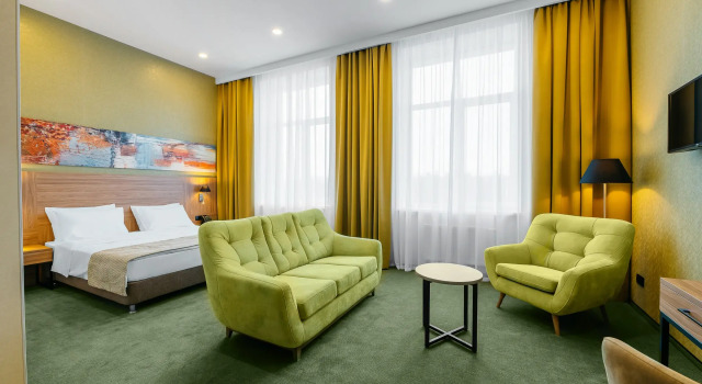 Полулюкс Отель Pellegreen Hotel&Restaurant