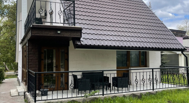 V Grecheskom Stile Na Beregu Volgi Private house, Book Feriehus Villaer i Samara, Villa