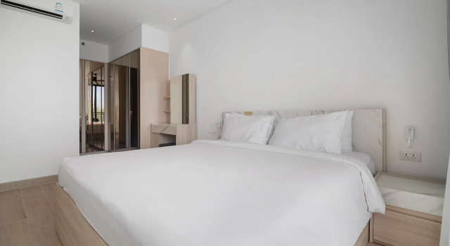 Апартаменты с 3 комнатами с балконом и с красивым видом из окна Апарт-отель Cassia Residences in Laguna by Banyan Living