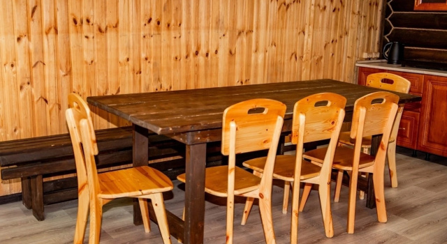Dobrofish Recreation center, Boek Toeristenbasis Hotels in Dobryansky District met parkeren, Parkeren